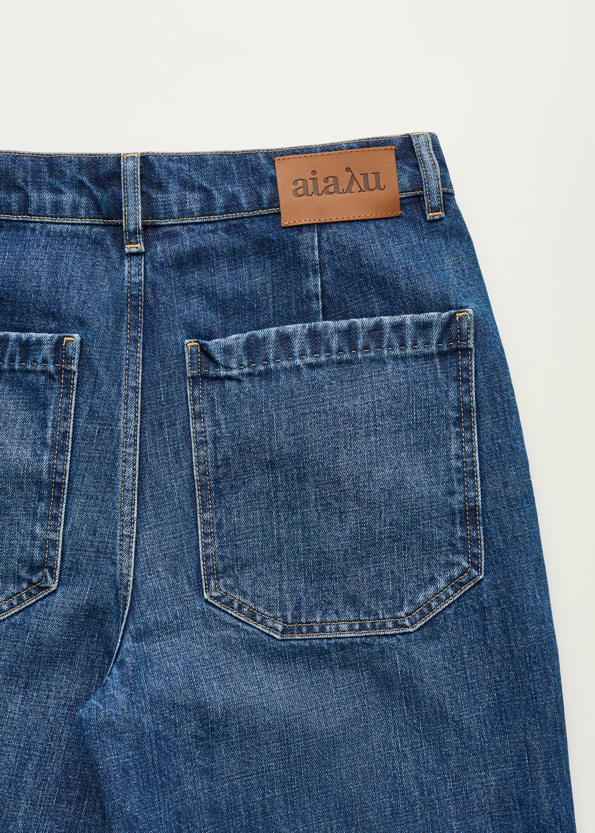 Carlo midwaist wide jeans | Worn blue Jeans aiayu