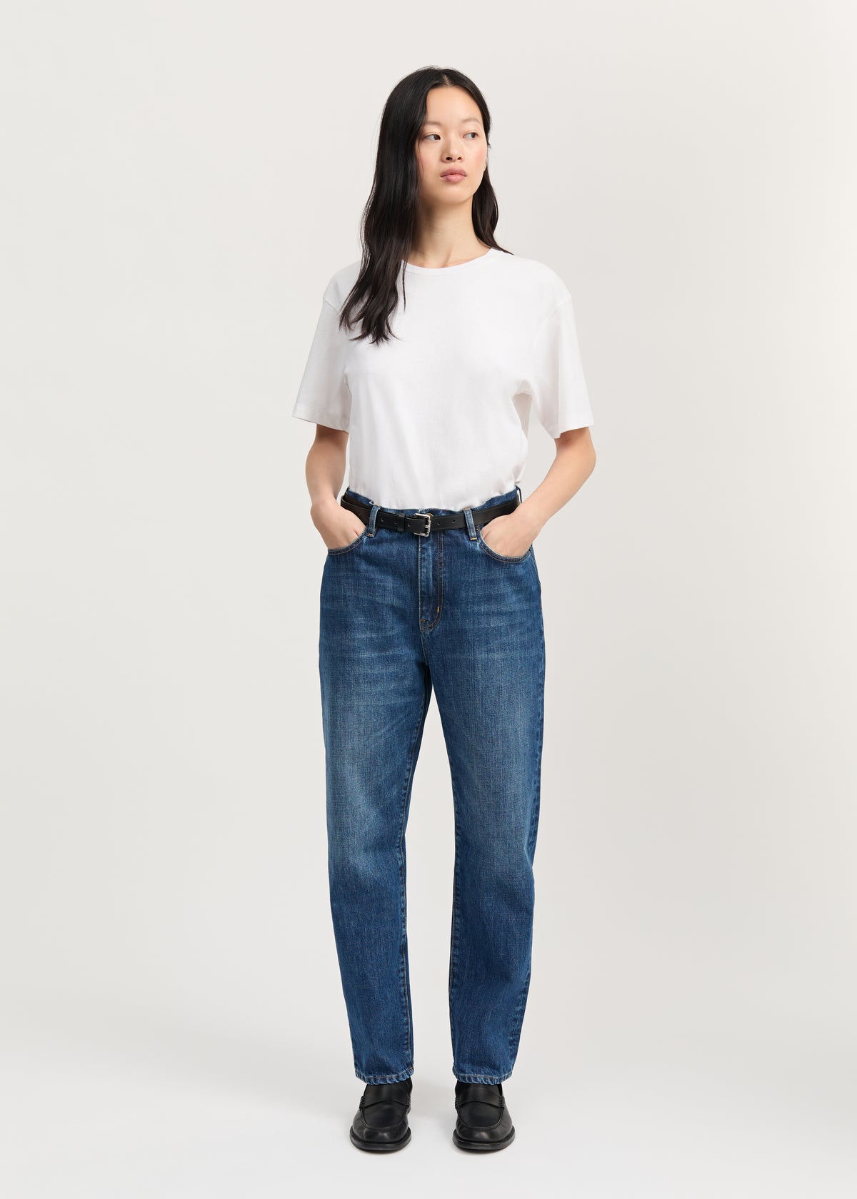 Collin midwaist relaxed jeans | Worn blue Jeans aiayu
