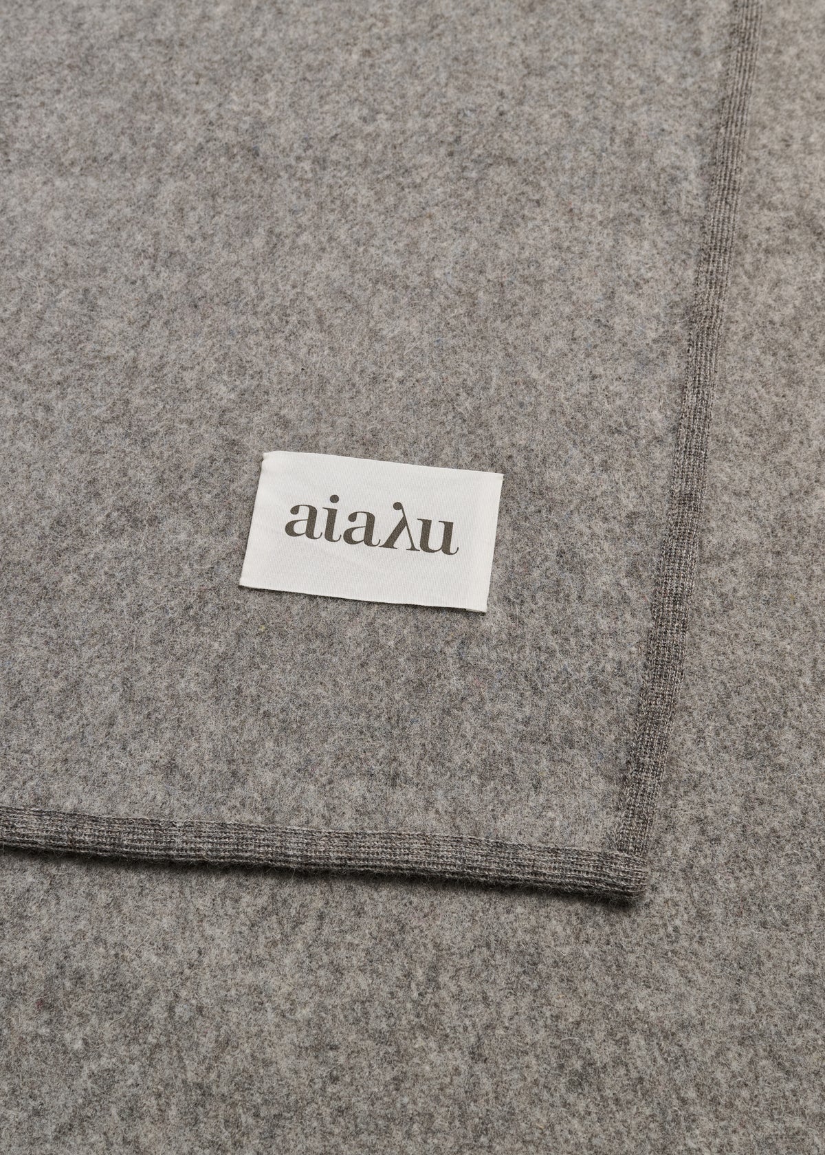 Edvin wool throw | Pure grey Throw aiayu