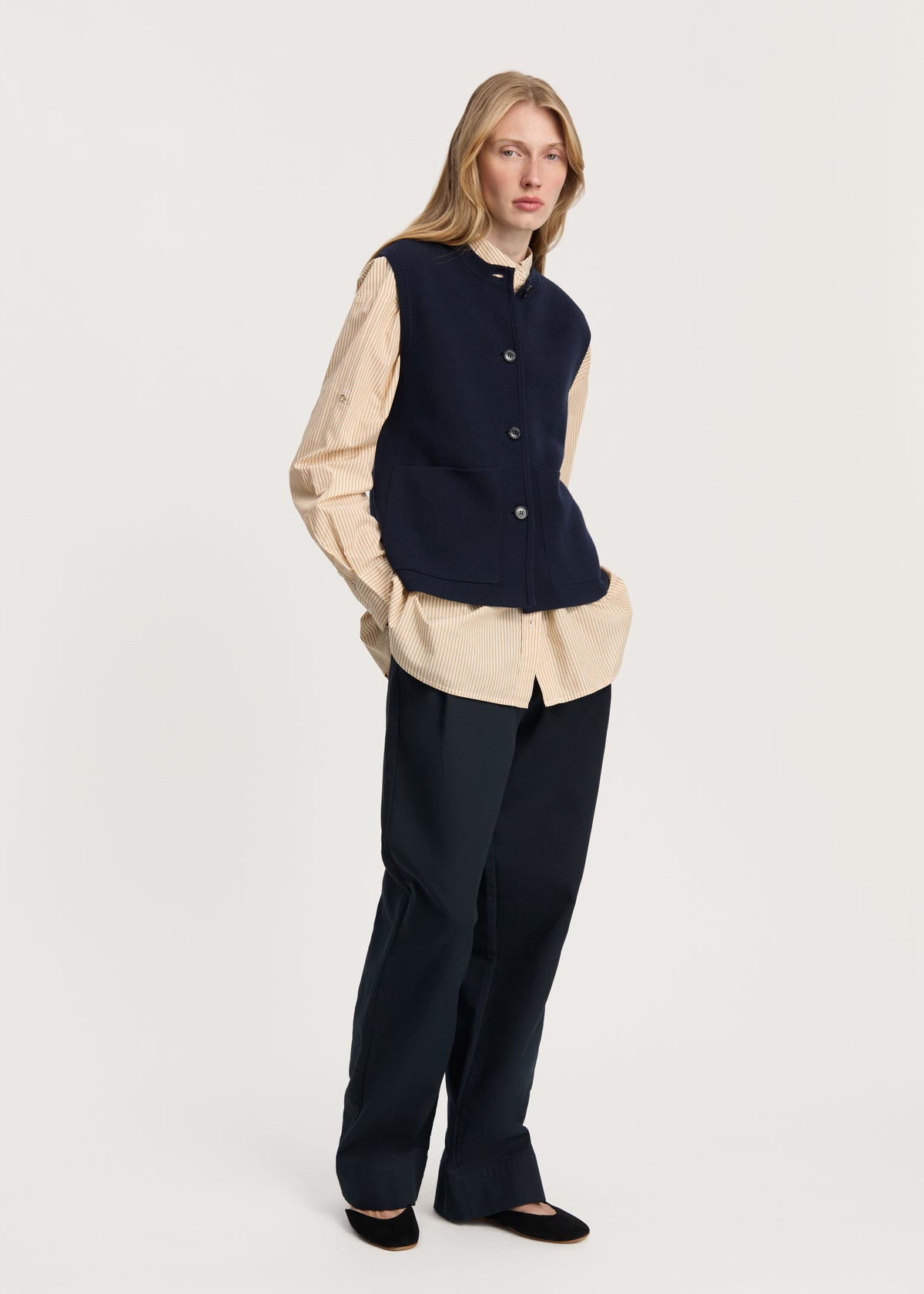 Elva vest – merino wool | Navy Vest aiayu