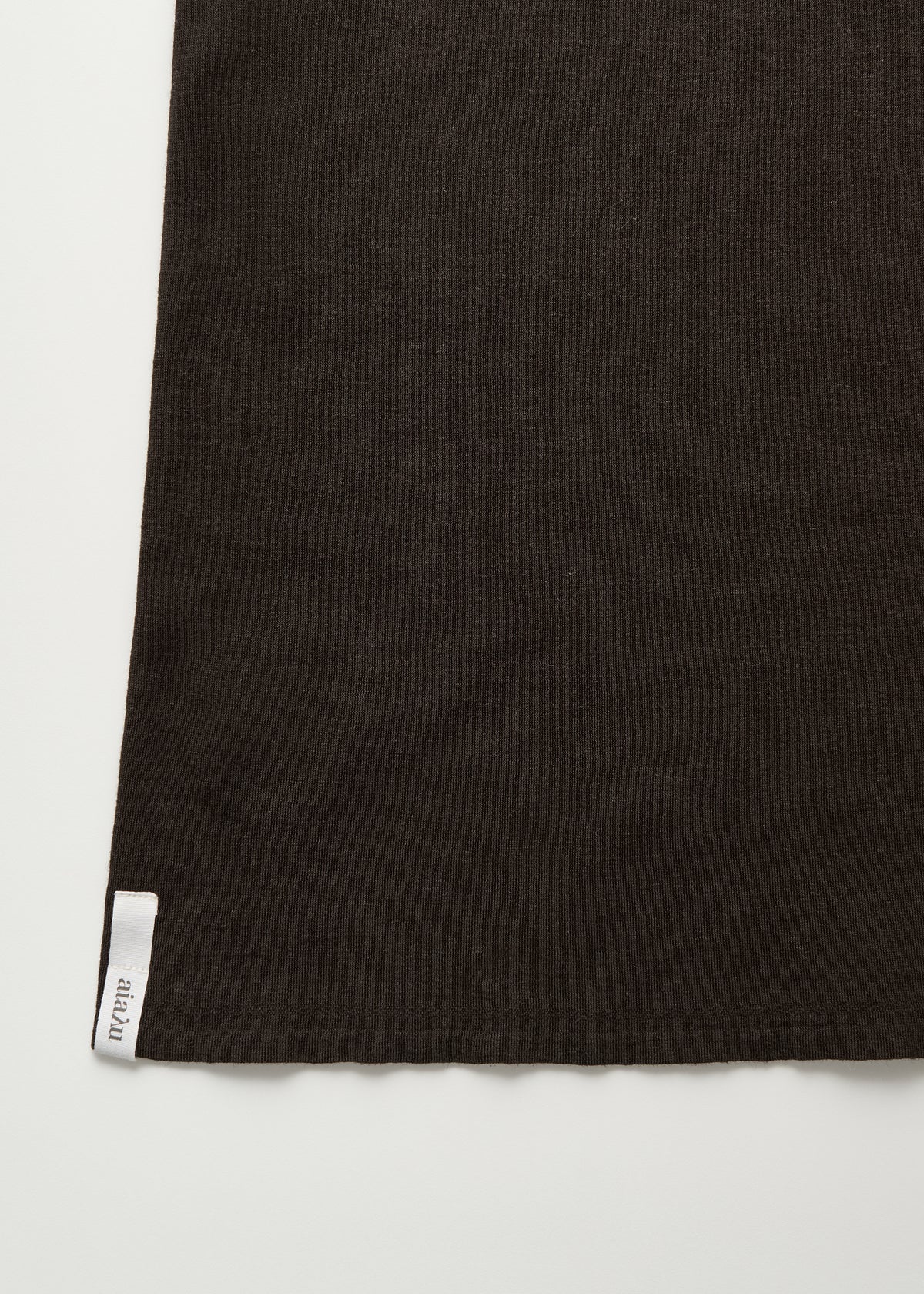 Gentle tee – cotton cashmere blend | Dark brown Blouse aiayu