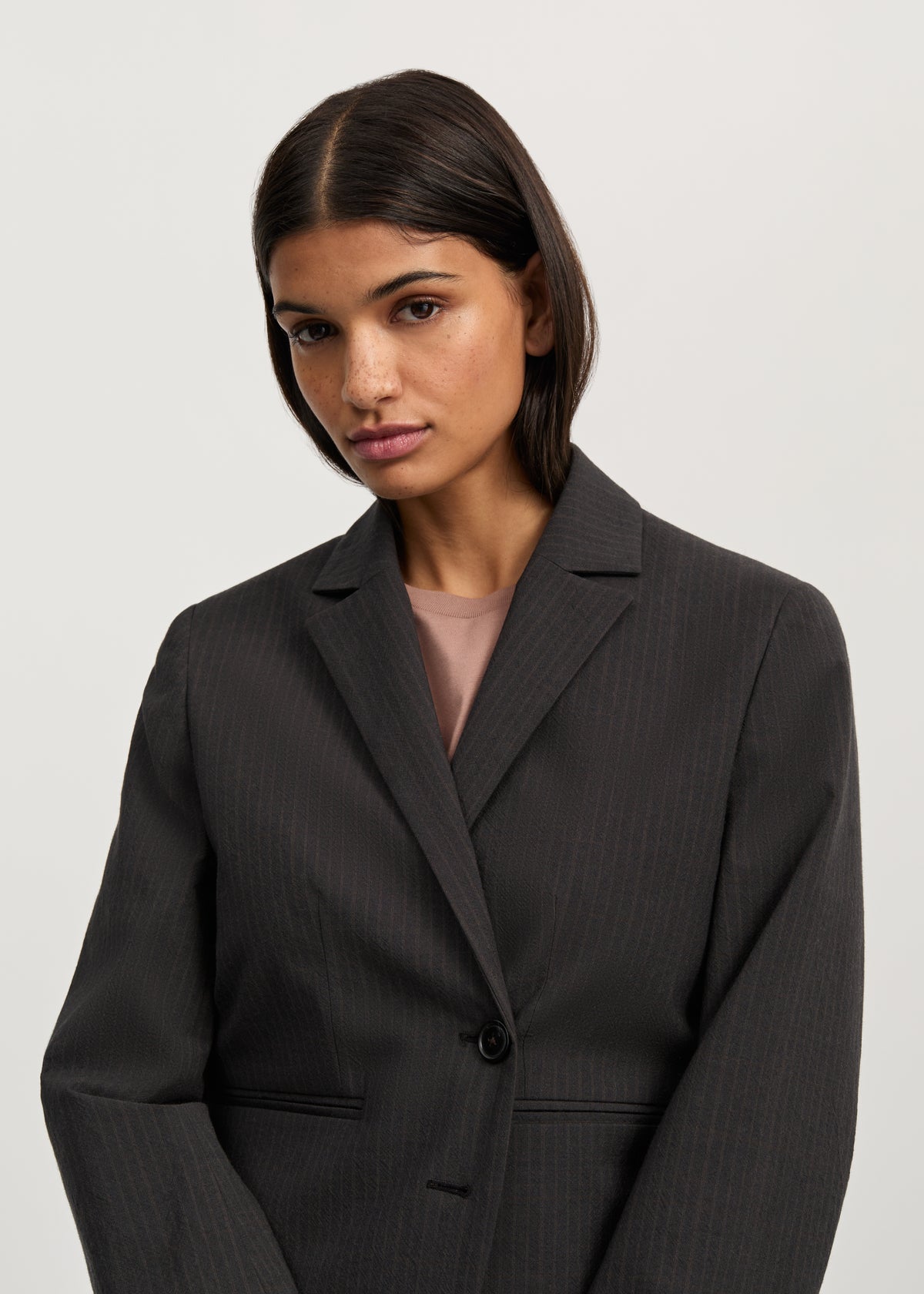 Halona jacket pin | Brownstone Blazer aiayu