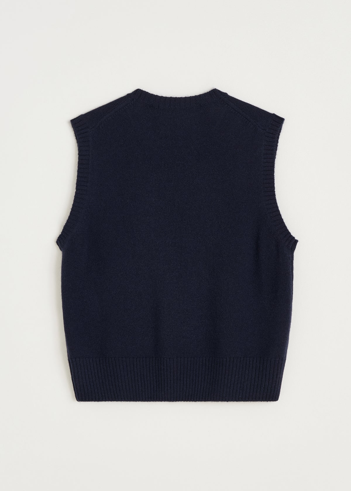 Ingeborg vest – cashmere | Black blue Vest aiayu