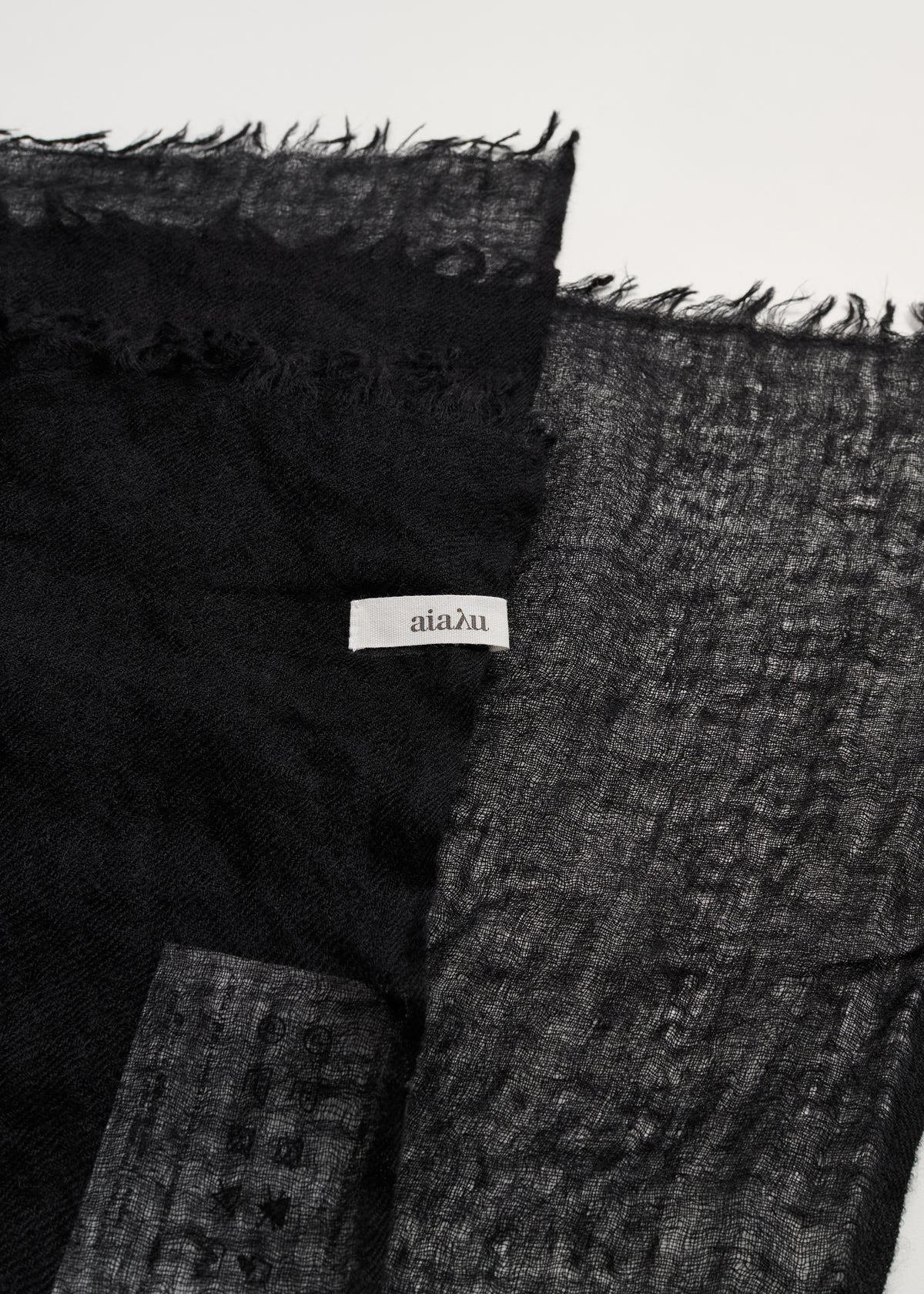 Poon scarf – cashmere | Black Scarf aiayu