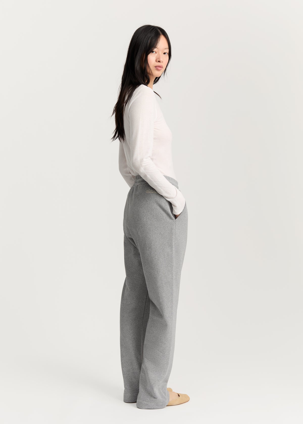 Stitched circular sweatpant | Grey melange Pant aiayu