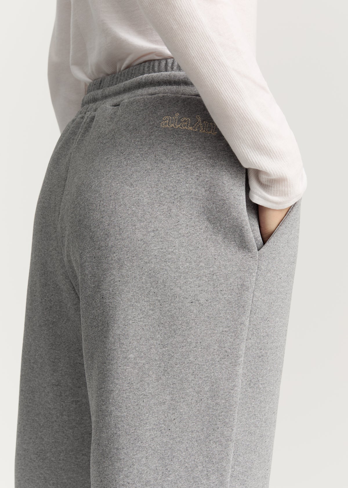 Stitched circular sweatpant | Grey melange Pant aiayu