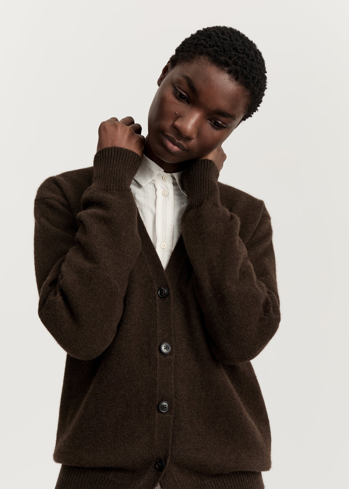 Alexa cardigan – yak | Pure dark brown Cardigan aiayu