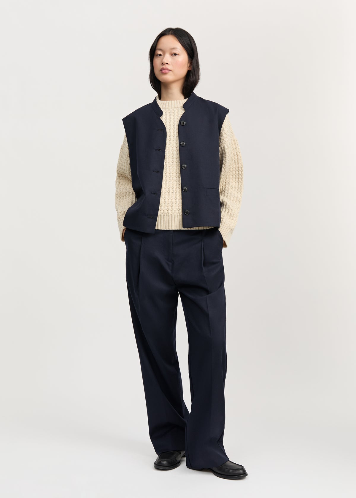 Angela vest fine wool | Black navy Vest aiayu