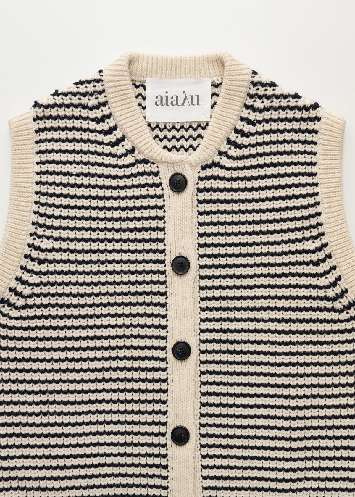Asha vest – highland wool | Mix black navy Vest aiayu