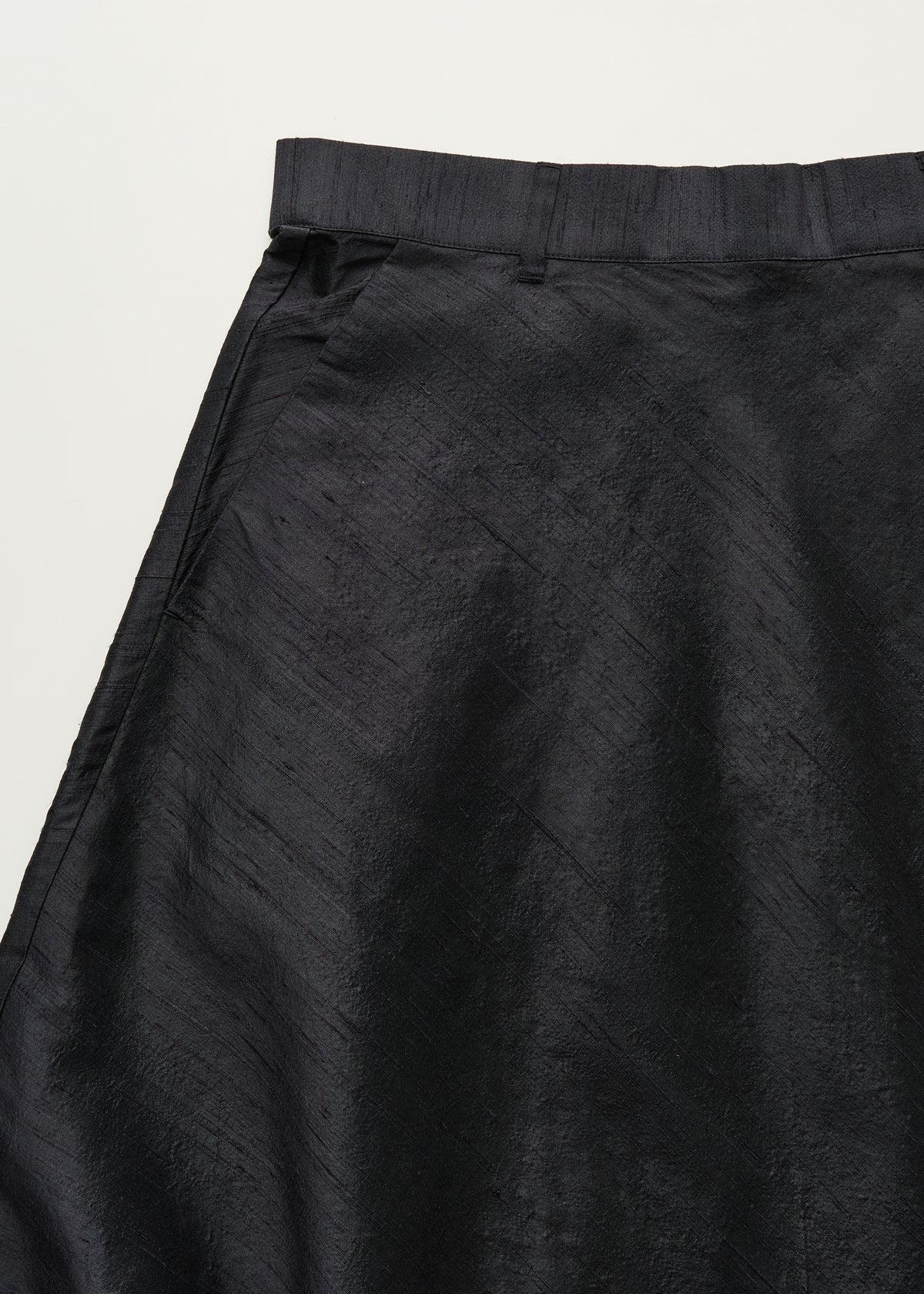 Bea skirt silk | Black navy Skirt aiayu