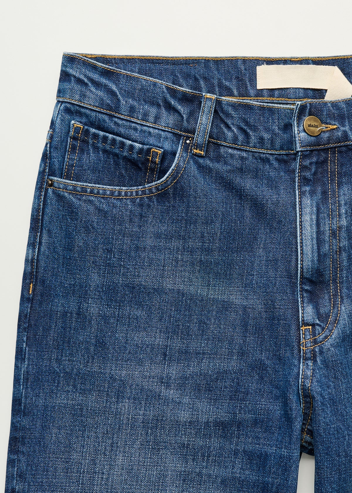 Cooper highwaist straight jeans | Worn blue Jeans aiayu