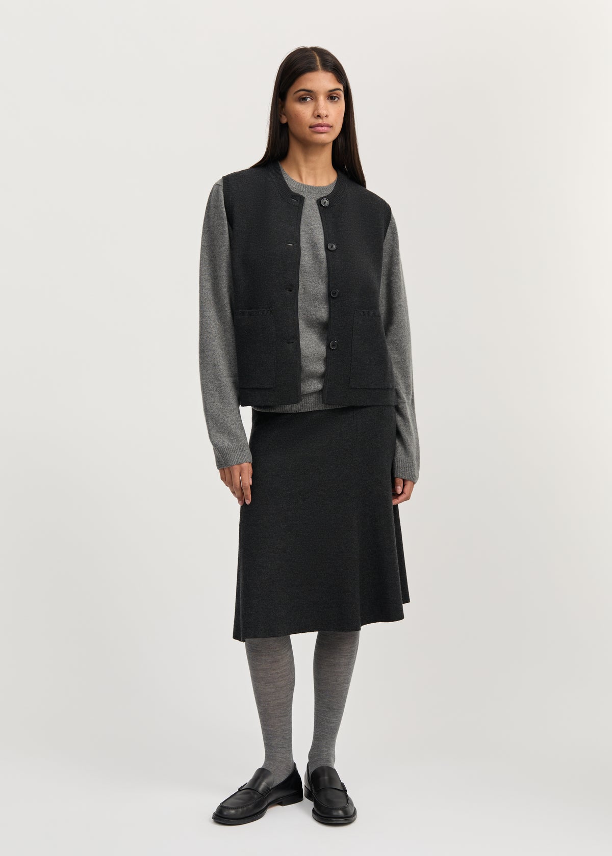 Elva vest – merino wool | Antracite Vest aiayu