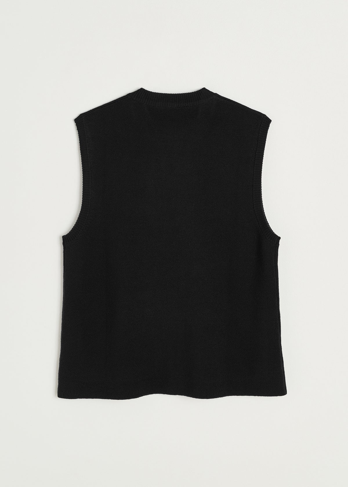 Elva vest – merino wool | Black Vest aiayu