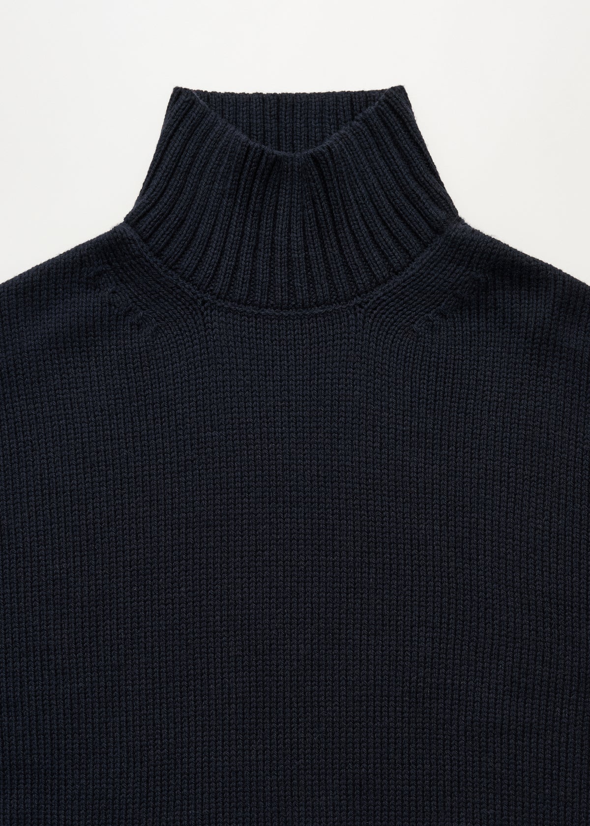 Farah sweater – highland wool | Black navy Sweater aiayu