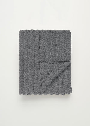 Hollie classic throw - 130x160 | Stormy Throw aiayu