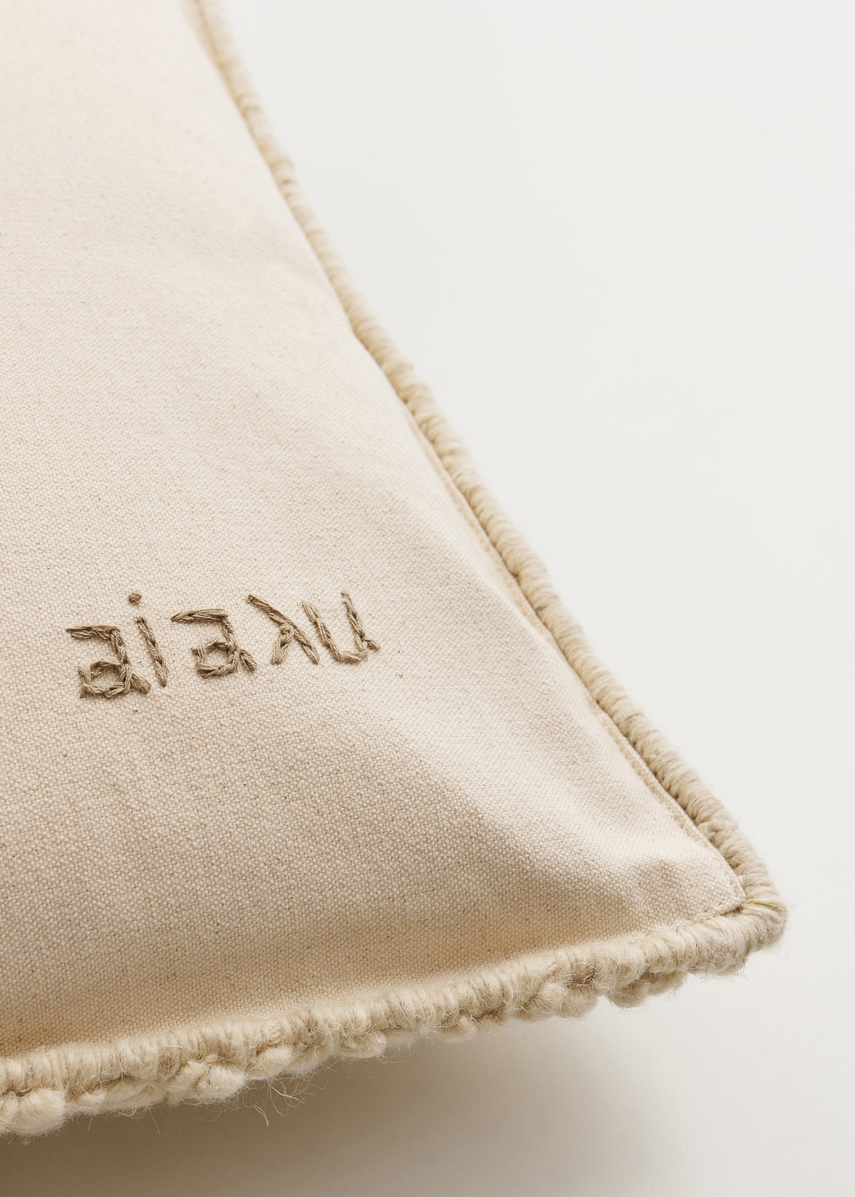 Idras wool pillow - 40x60 | Pure ecru Pillow eiayu.com