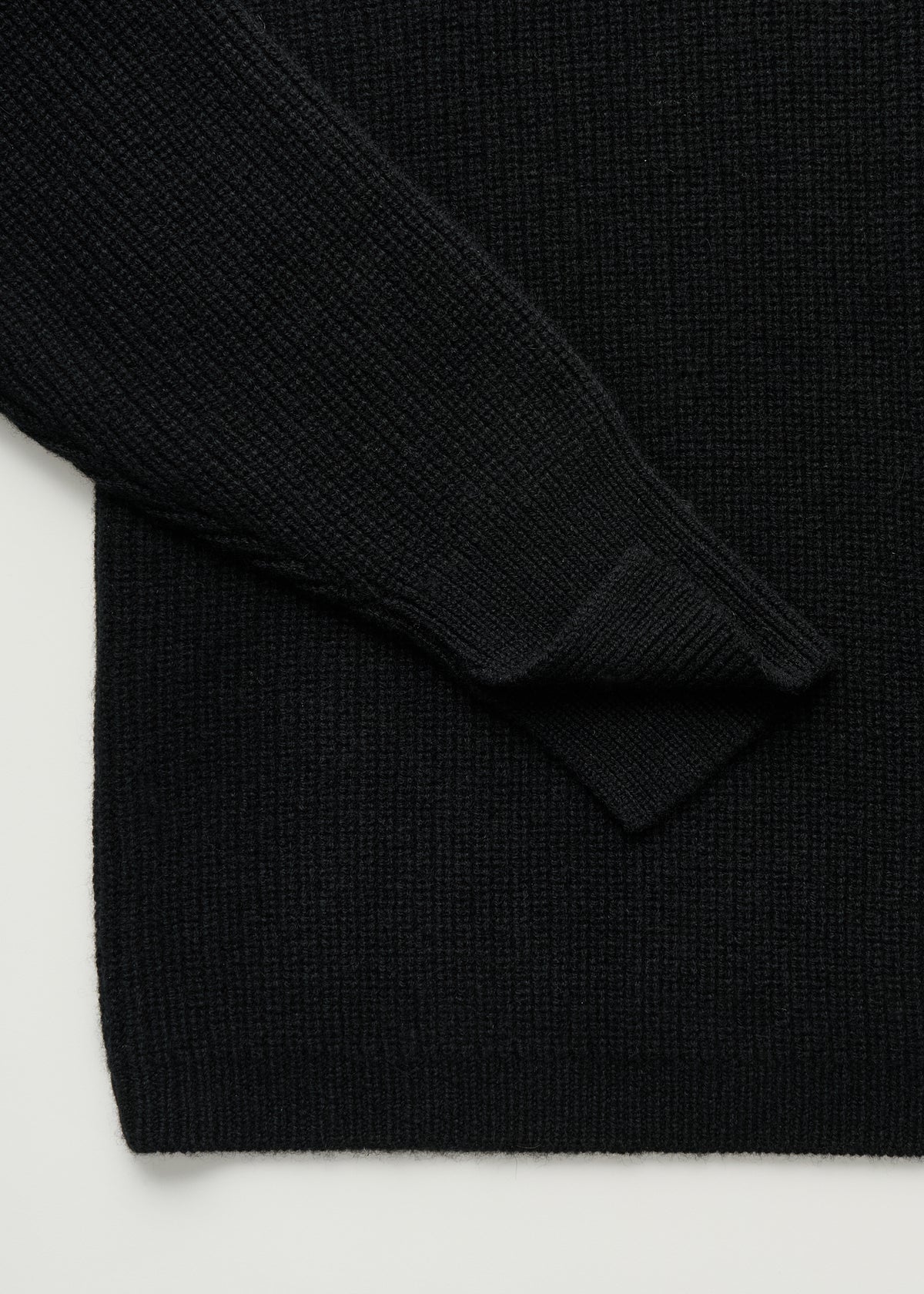 Jaxon sweater – cashmere | Black Sweater aiayu