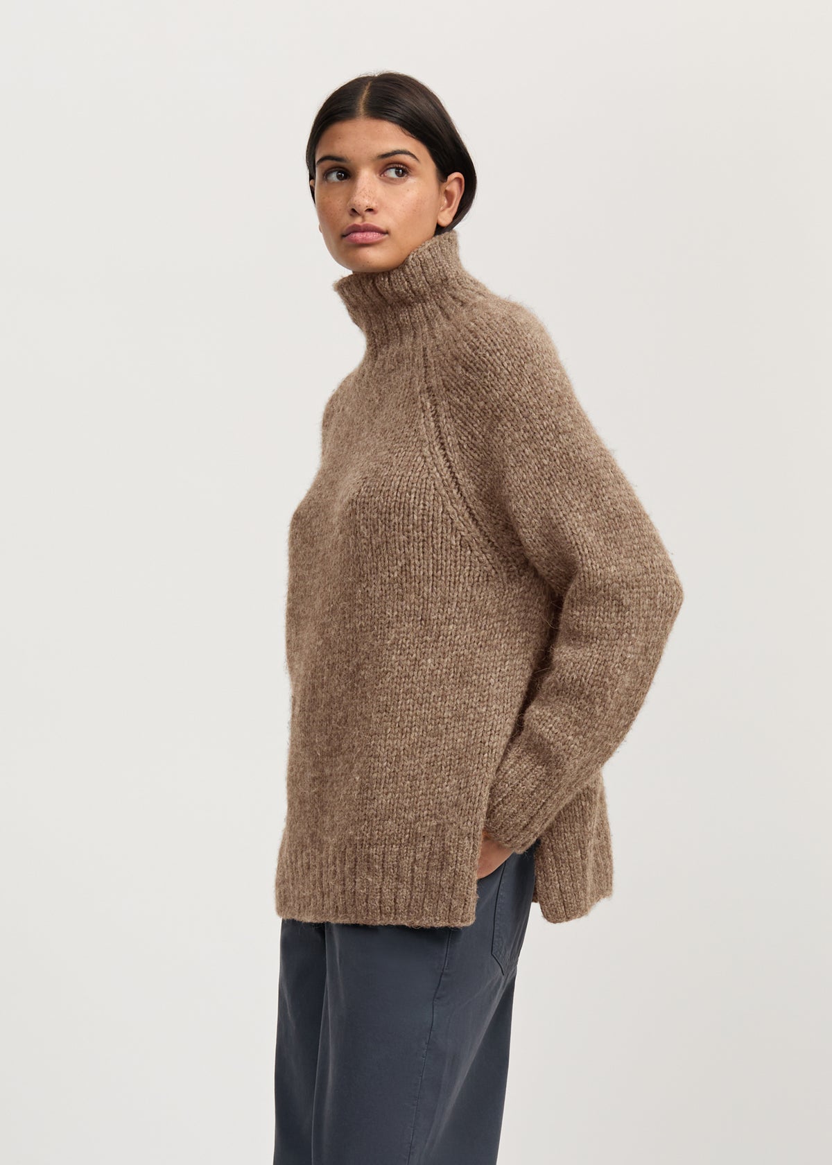 Mechera sweater – llama | Pure brownie Sweater aiayu