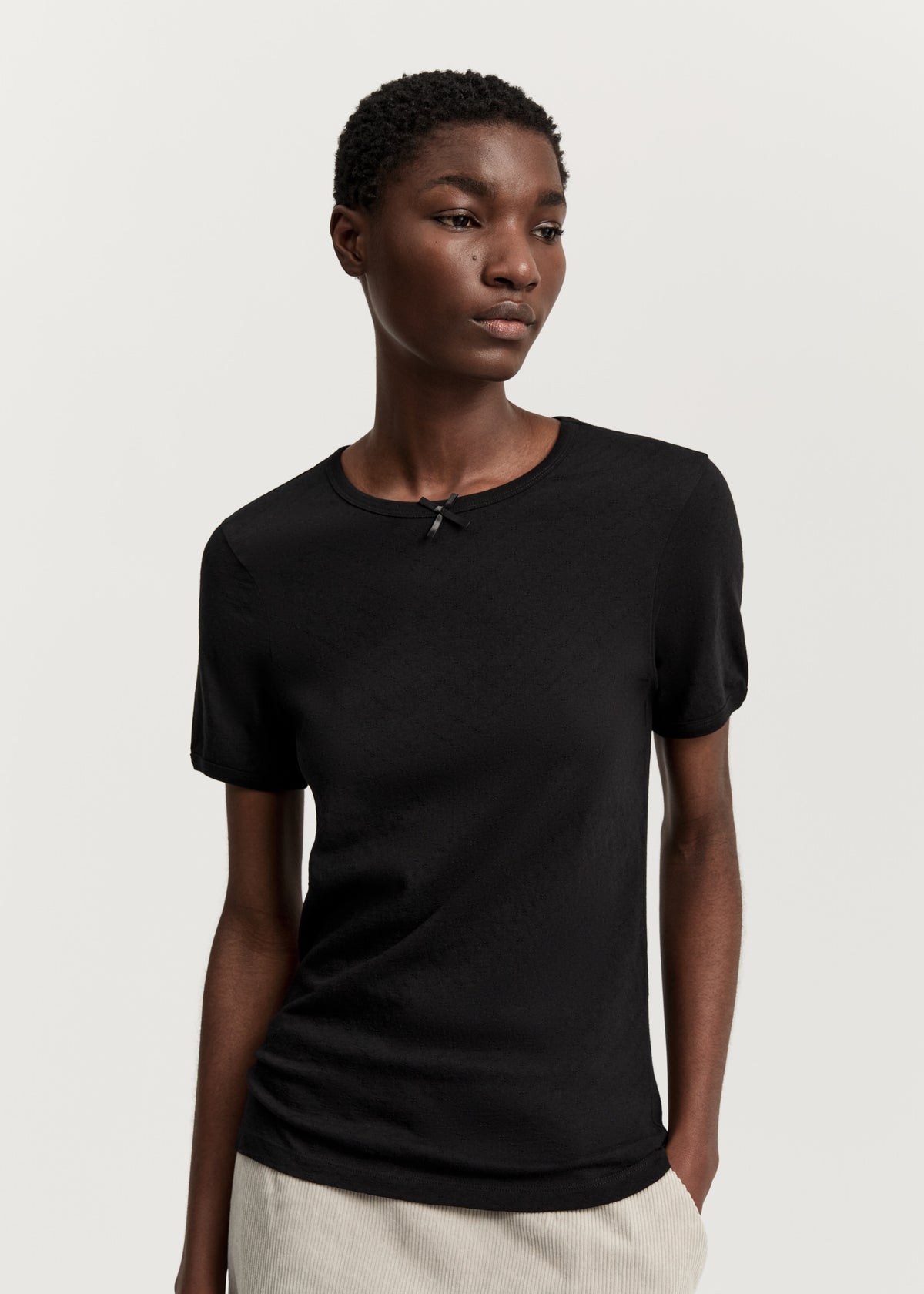 Messhu tee | Black T-shirt aiayu