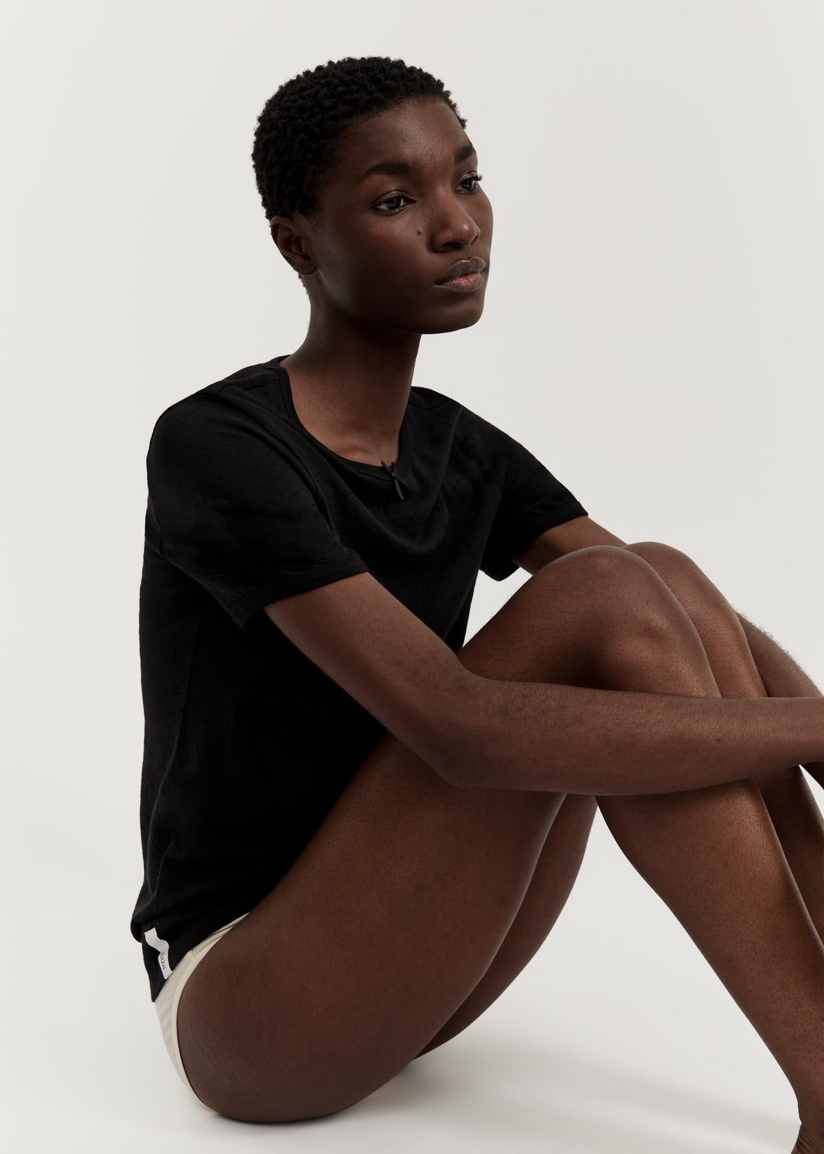 Messhu tee | Black T-shirt aiayu